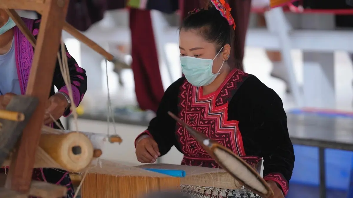 SOFT POWER  ผลักดันเศรษฐกิจ จากวิถีชนเผ่าสู่ผู้ประกอบการออนไลน์