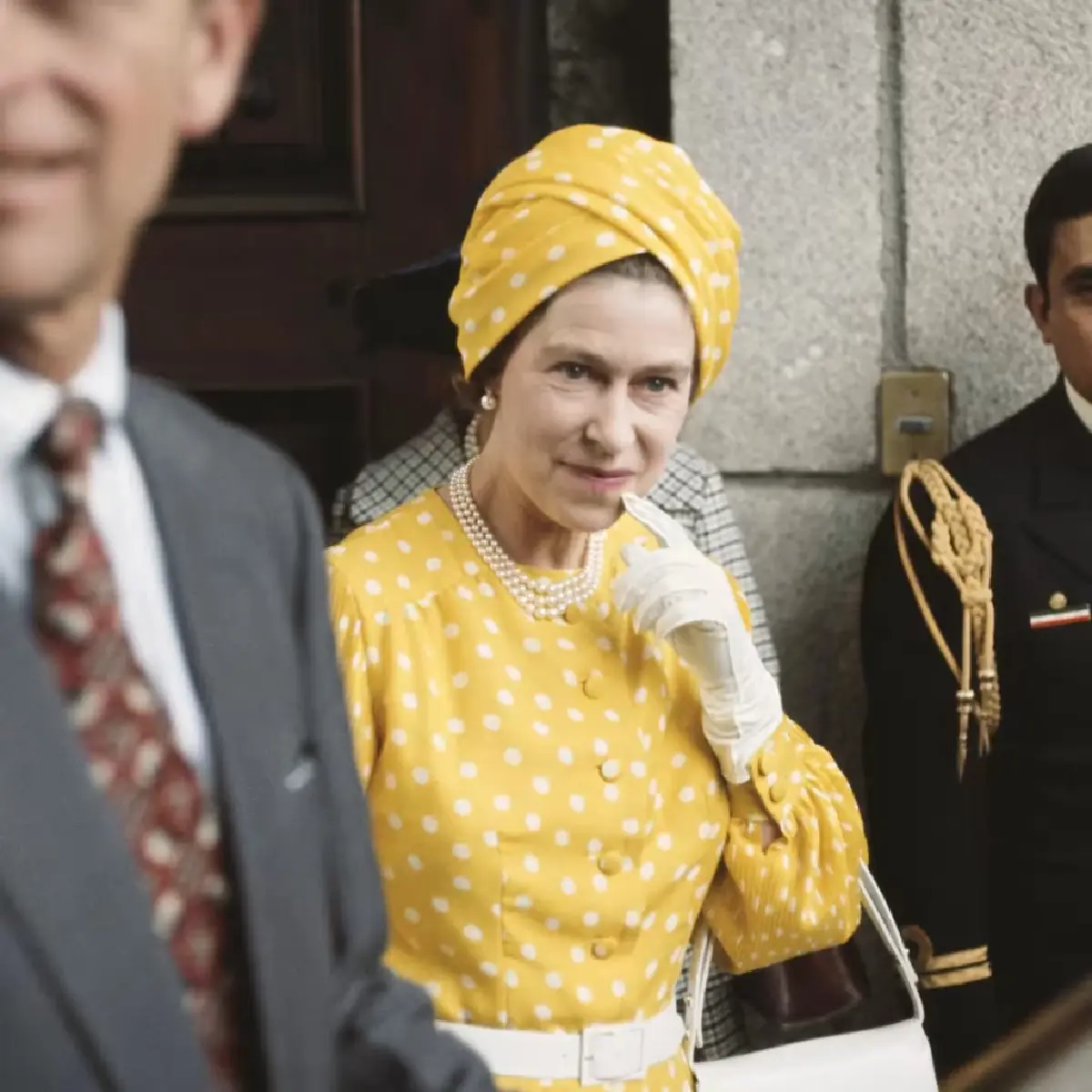 งดงามข้ามทศวรรษ แฟชั่นหมวกสารพัดสไตล์จาก ‘ควีนเอลิซาเบธที่ 2’