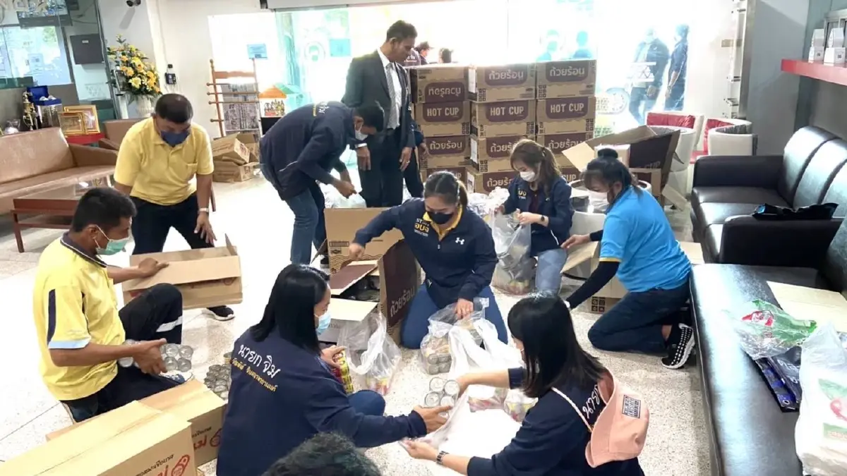 มูลนิธิ มศว เพื่อสังคม ปันน้ำใจผู้ประสบภัยน้ำท่วม นครนายก