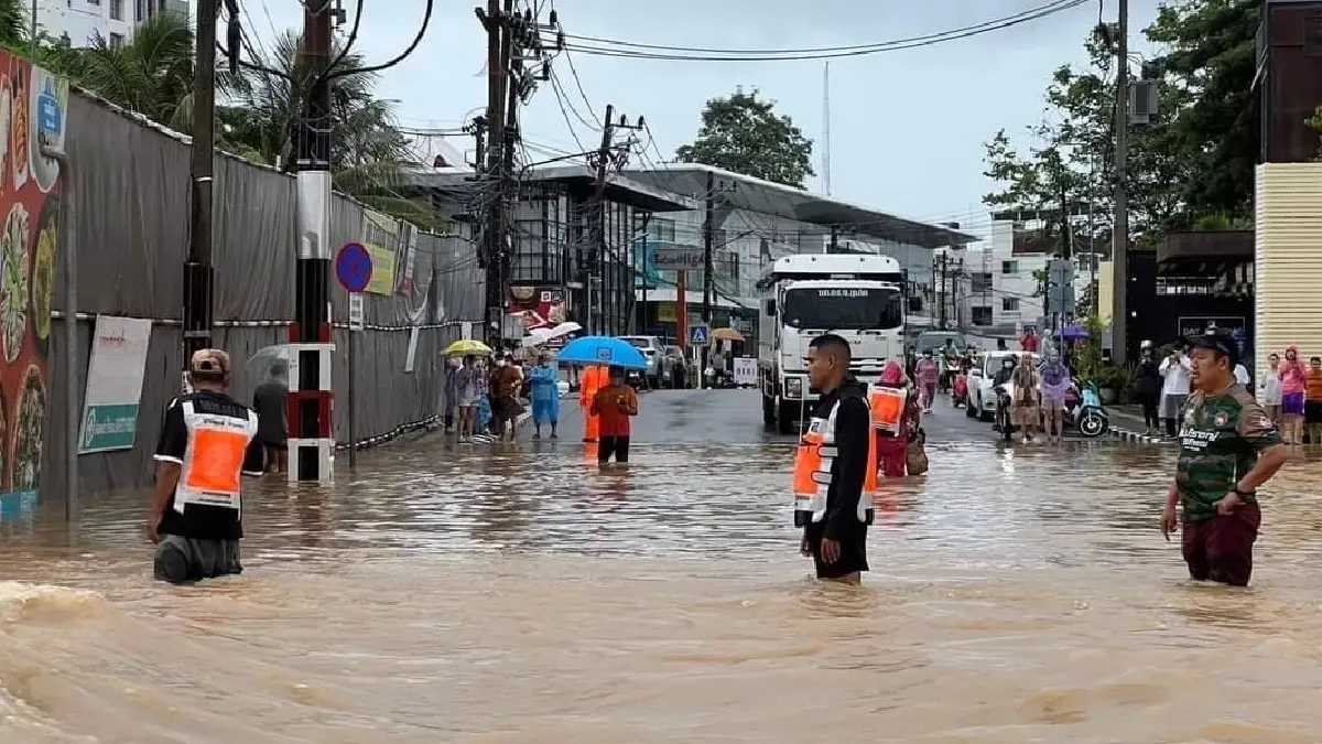 เปิดภาพมุมสูง ภูเก็ตจมบาดาล หลายจุดวิกฤต ปิดจราจรชั่วคราว