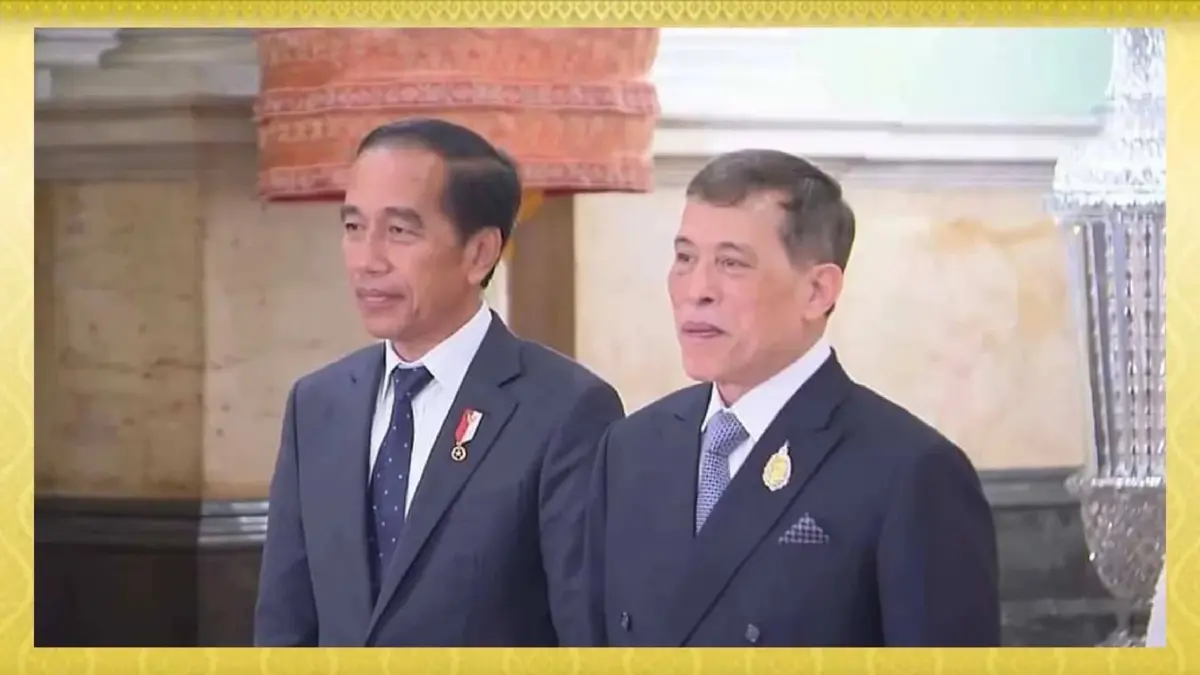 ในหลวง-พระราชินี โปรดเกล้าฯ คณะผู้นำเอเปค และภริยา เข้าเฝ้าฯ