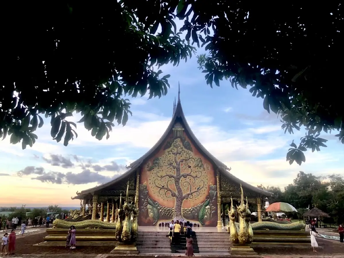 ทำบุญ 9 วัดไทยสุดอันซีน เสริมความปังส่งท้ายปี 65