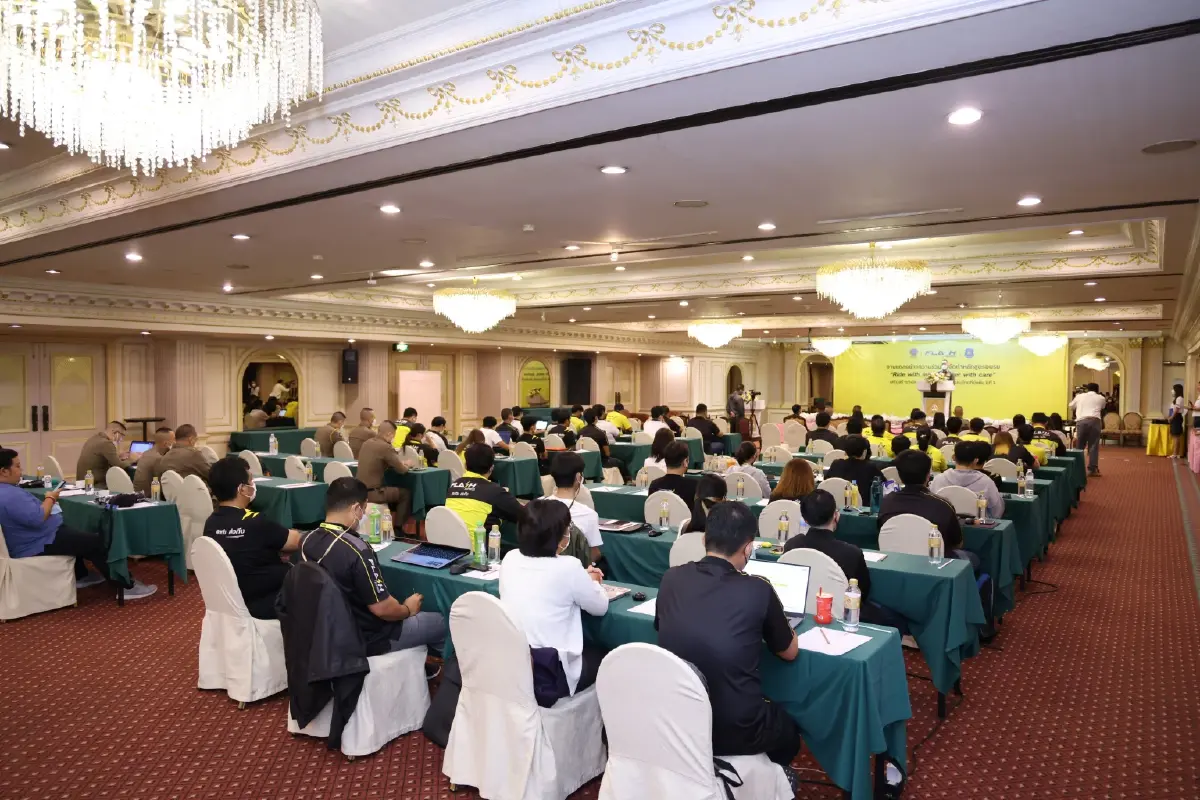 "แฟลช เอ็กซ์เพรส" สานต่อโครงการขับขี่ปลอดภัยฯ ปีที่ 3