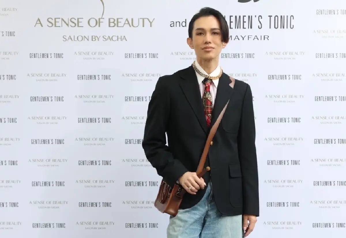 บาร์เบอร์ & ซาลอน ไฮเอนด์ เพื่อสุภาพบุรุษและสุภาพสตรีผู้มีรสนิยม