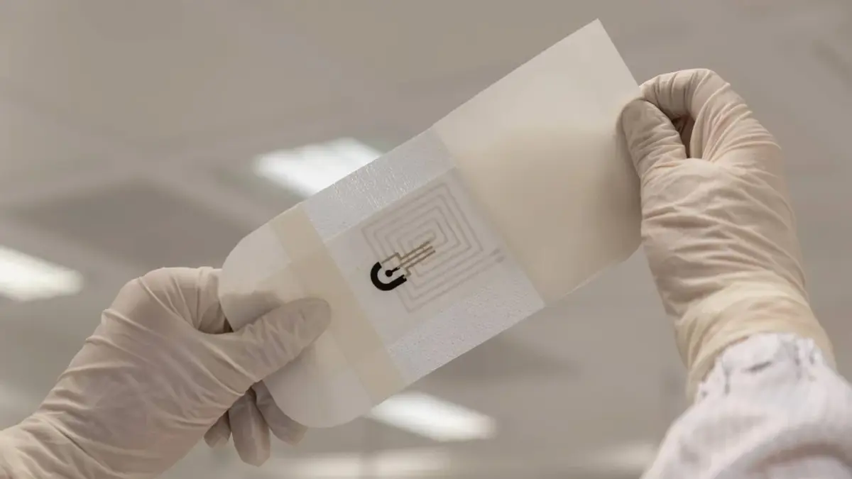 พลาสเตอร์ปิดแผลอัจฉริยะกับคุณสมบัติช่วยเร่งการฟื้นตัว