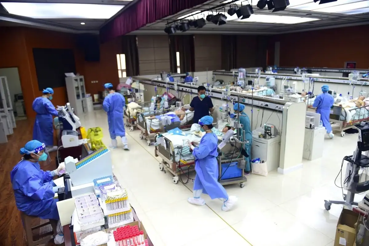 จีนเสียชีวิต 60,000 เซ่นโควิด หลังผ่อนคลายนโยบาย