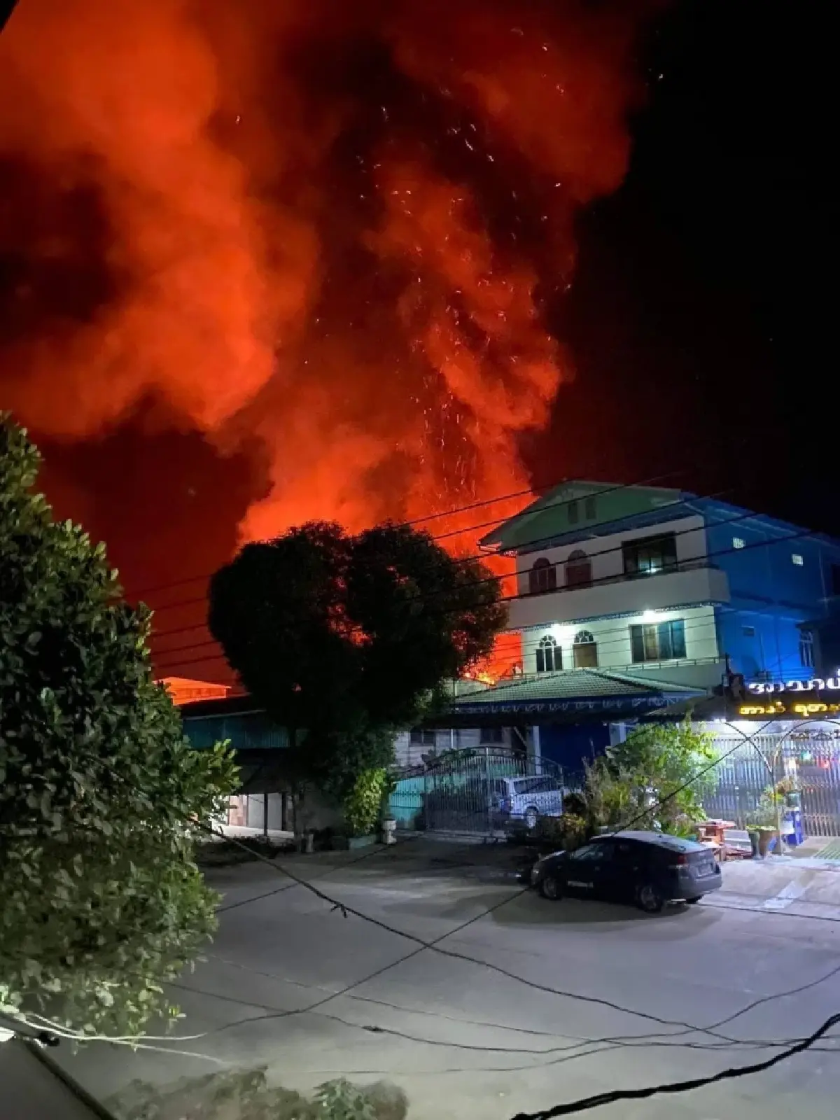 ชายแดนสังขละบุรีเครียด กองกำลังไม่ทราบฝ่ายโจมตีสถานที่ราชการเมียนมา