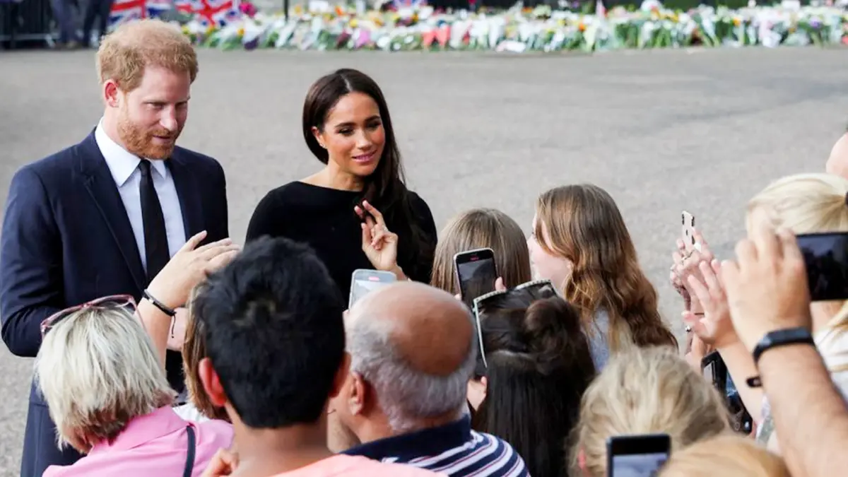 จากเจ้าชายผู้สูงส่งแห่งราชวงศ์อังกฤษ สู่จอมแฉในแบบฉบับสังคมอเมริกัน (2)