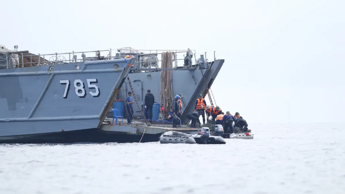 ทร. เตรียมเคลื่อนร่าง และจัดพิธีพระราชทานน้ำหลวงอาบศพแก่ "ต้นเรือพลับ"