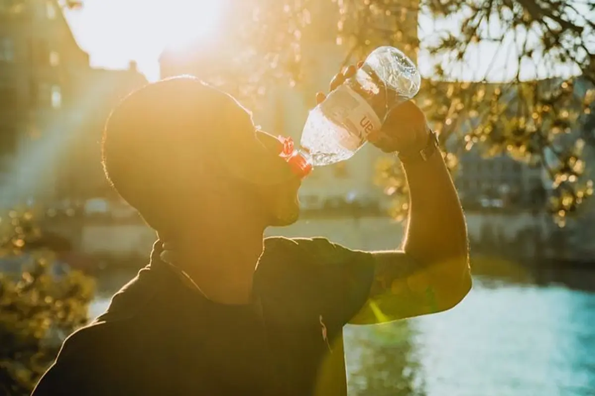 ตลาดน้ำดื่มบรรจุขวดยังบูมทั่วโลก แม้มีปัญหาขยะพลาสติก