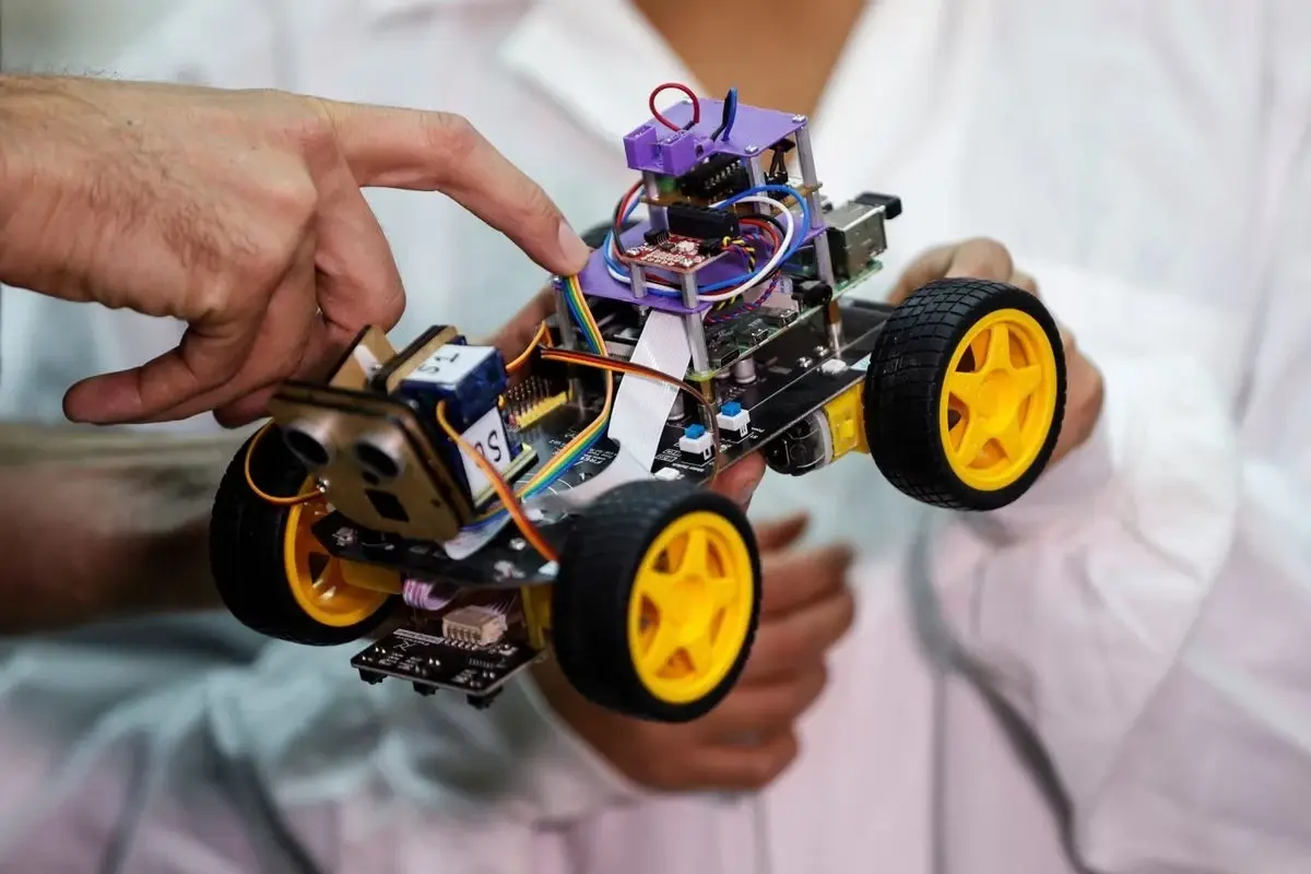 นักวิทย์อิสราเอลล้ำ สร้าง‘หุ่นยนต์ดมกลิ่น’ แรงบันดาลใจจากหนวดตั๊กแตน