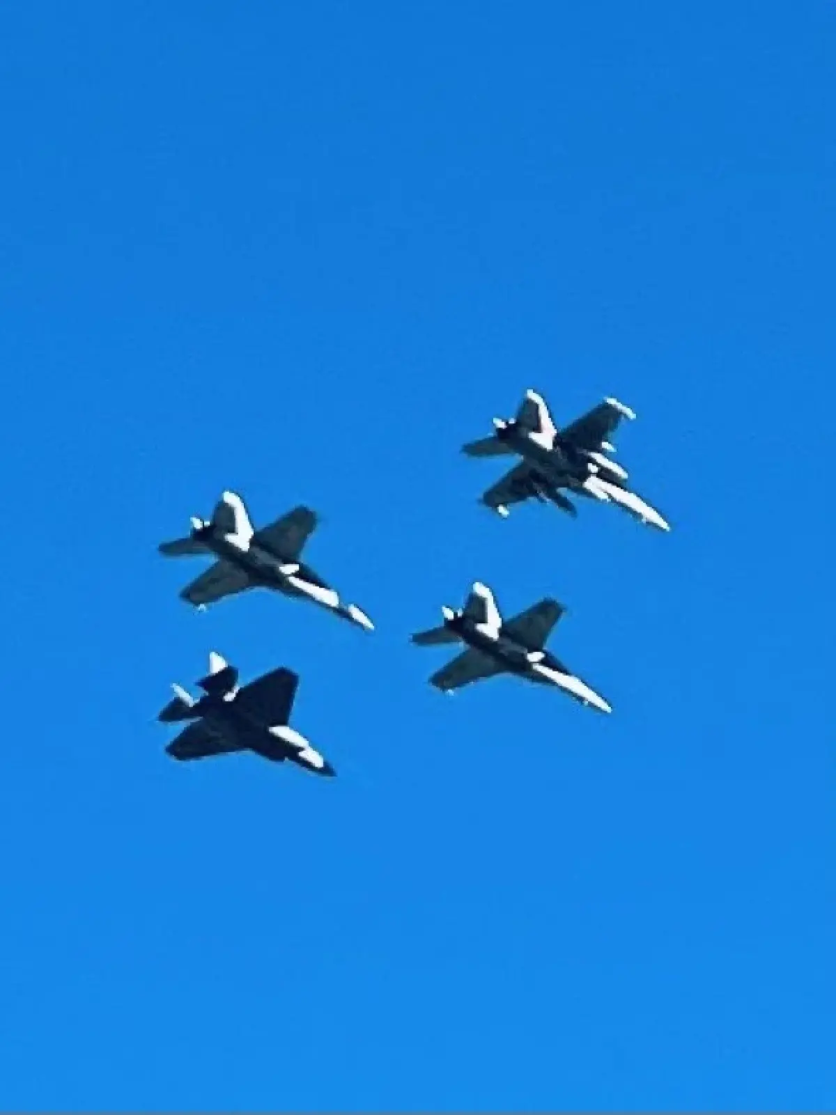 ทีมนักบินขับไล่หญิงสร้างประวัติศาสตร์ ขับเจ็ทโชว์งาน Super Bowl 2023