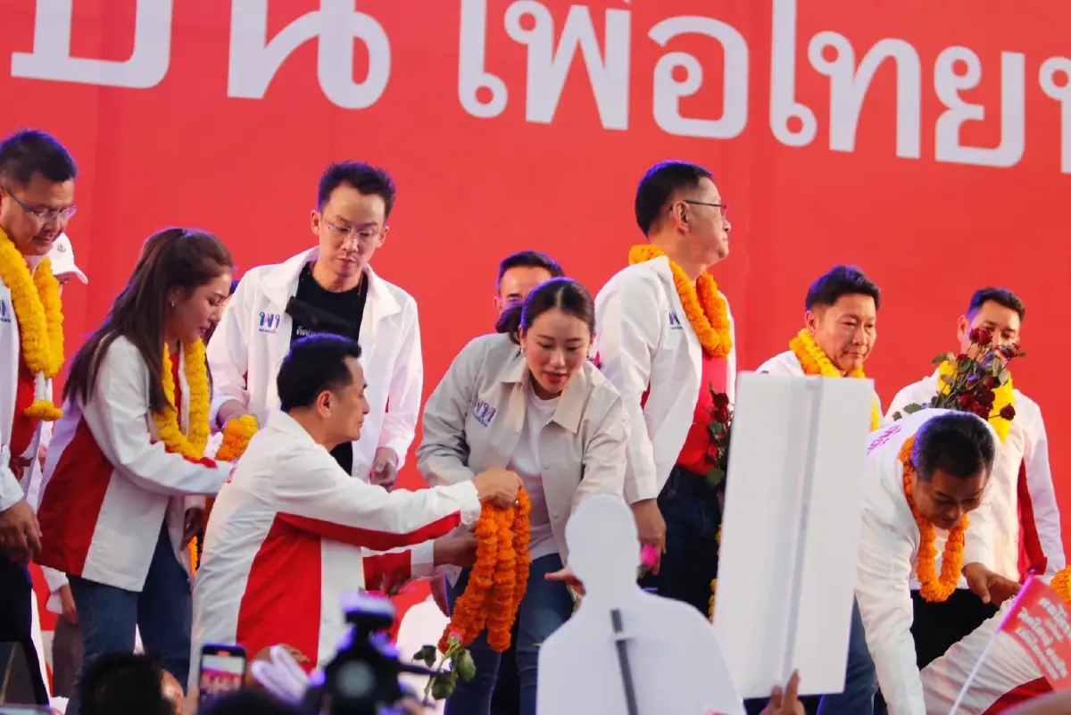 “อุ๊งอิ๊งค์” ยันให้ความสำคัญกับอีสาน ประกาศนโยบายแก้ปัญหาความยากจน