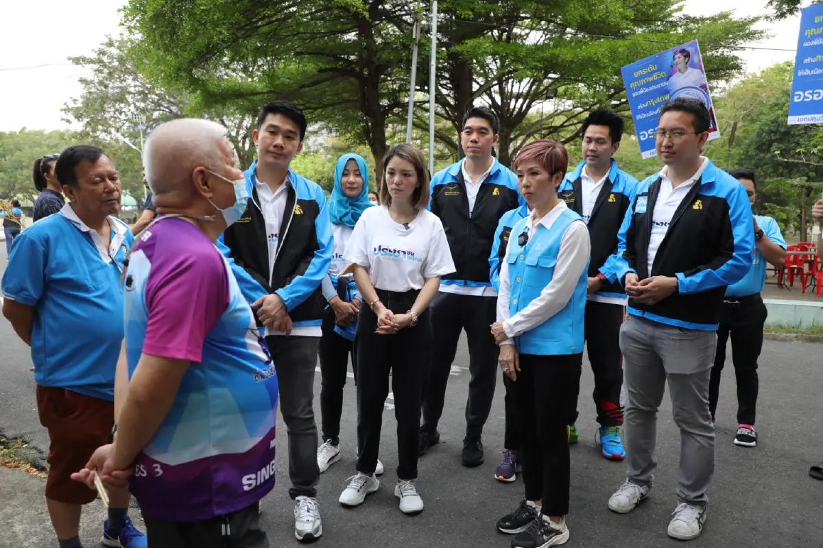 เลือกตั้ง66:‘องอาจ-เดียร์-เอ้’ นำทีม กทม. หาเสียงสาทร ประกาศสงคราม PM2.5