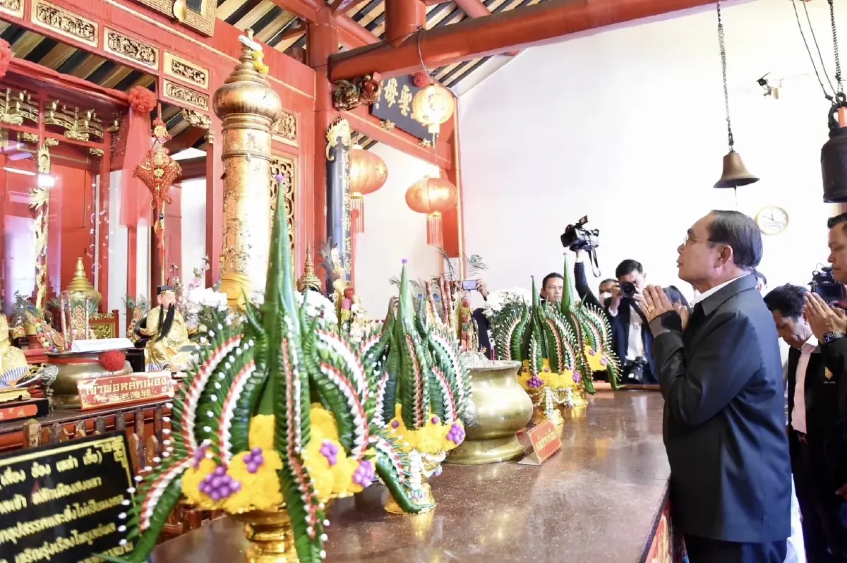 “ประยุทธ์”สักการะเจ้าพ่อหลักเมืองสงขลา ก่อนตรวจราชการ