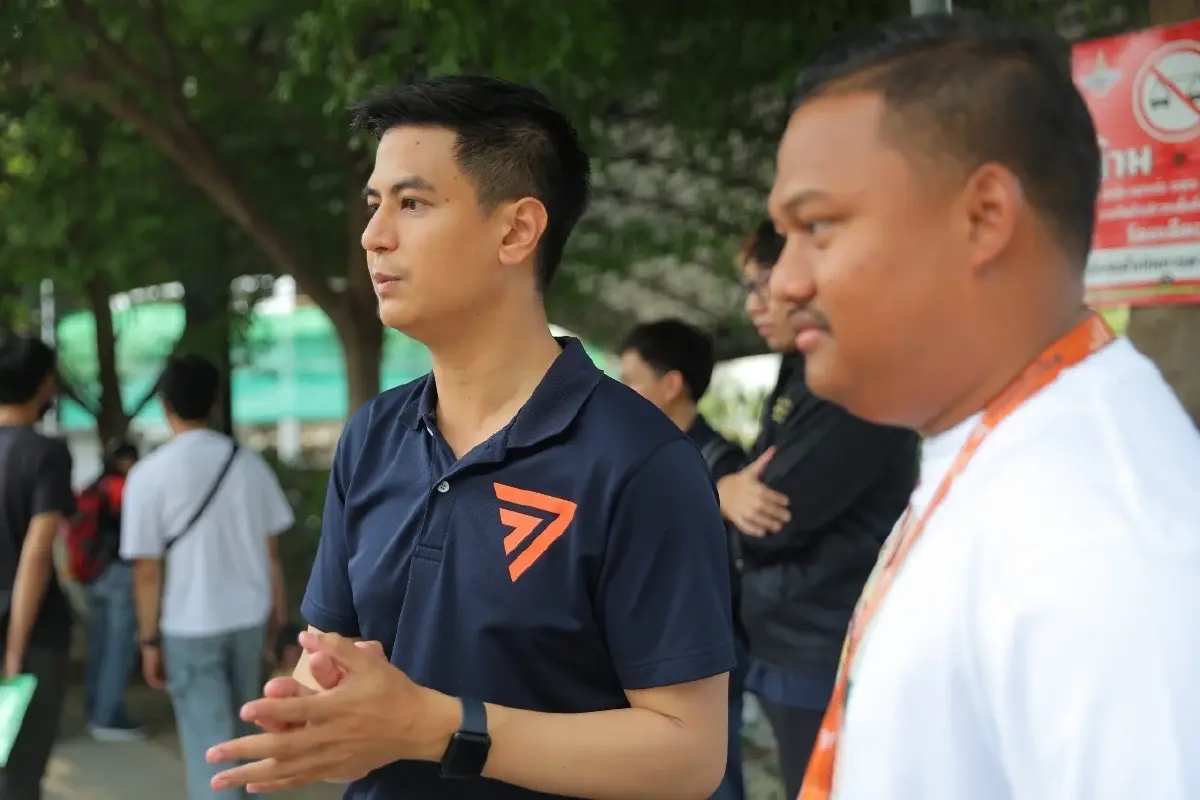 ‘ก้าวไกล’ ชูยกเลิกเกณฑ์ทหารตามหน่วยจับใบดำ-ใบแดงทั่วประเทศ