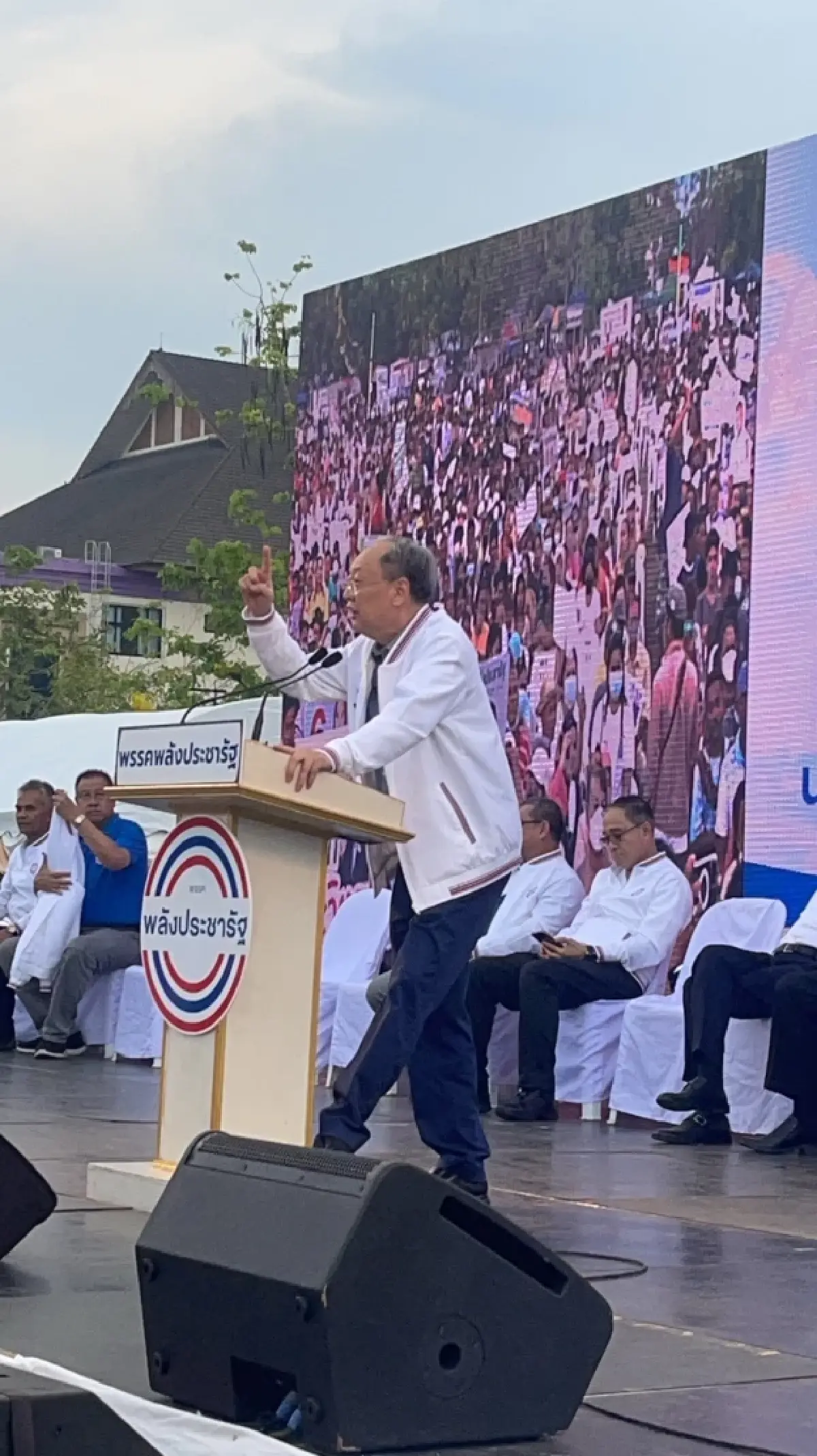 เลือกตั้ง66: "สนธิรัตน์" ขอโอกาสคนเมืองคอน ชี้ "ประวิตร" เหมาะนั่งนายกฯ สุด