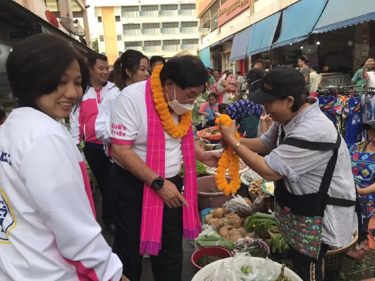 เลือกตั้ง66: วราวุธหาเสียงอุบลฯช่วยผู้สมัครเขต4ชูนโบายสร้างความมั่งคั่ง