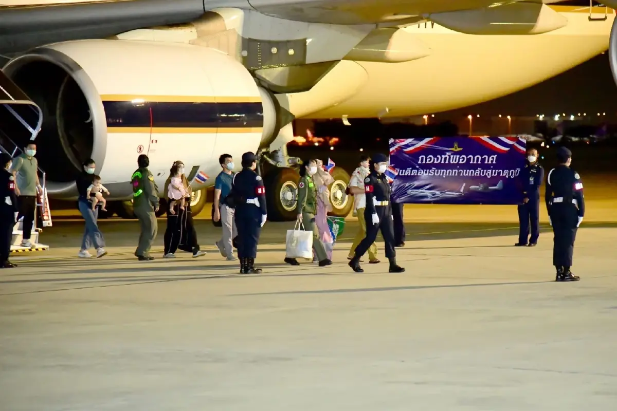 คนไทยชุด 2 จากซูดานถึงไทยแล้ว เหลืออีก 5 คนสุดท้าย