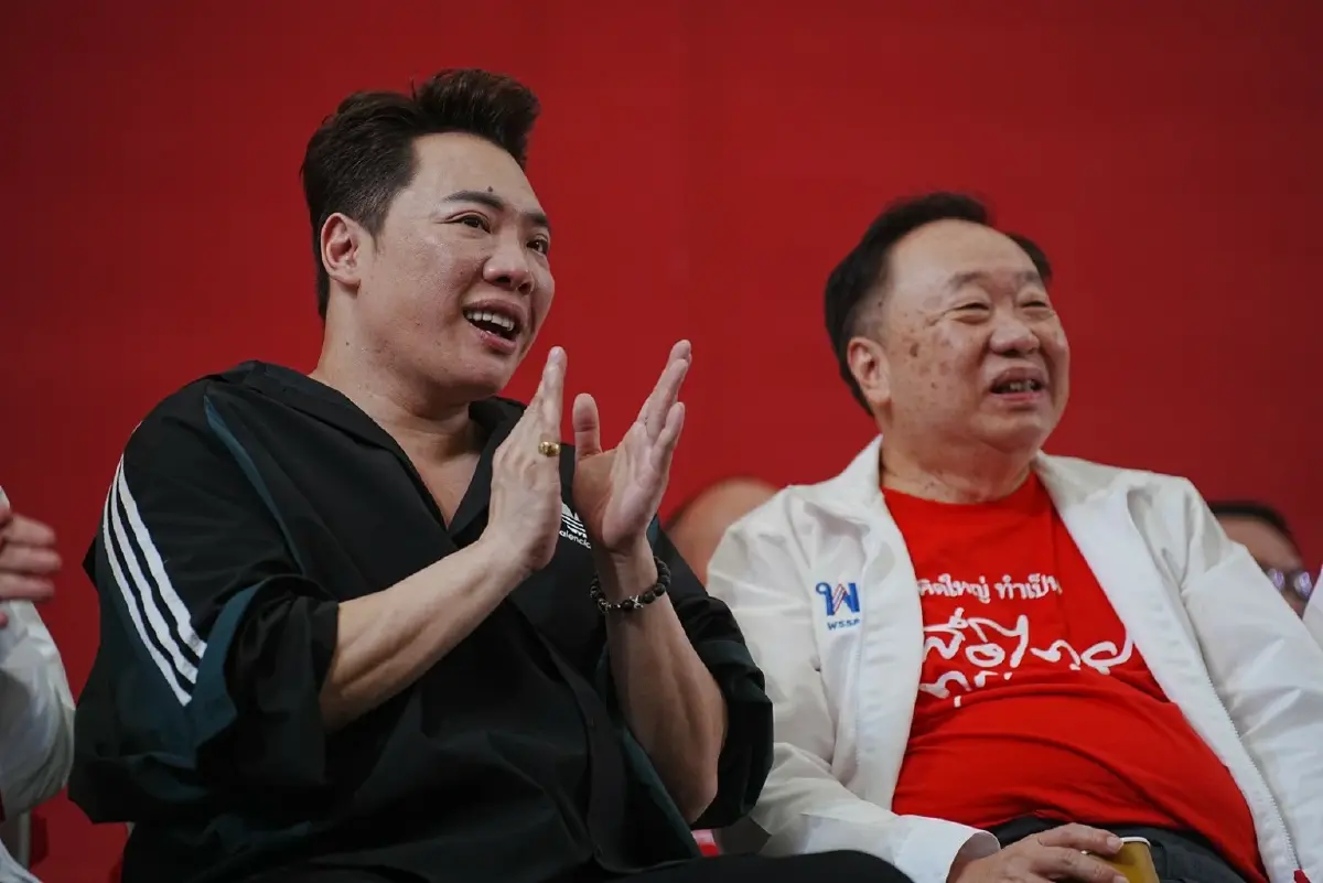 พท.ย้ำเอาชนะเสียง ส.ว. ‘พ่อมดดำ’ ต้องแลนด์สไลด์ 310 เสียงขึ้นไป