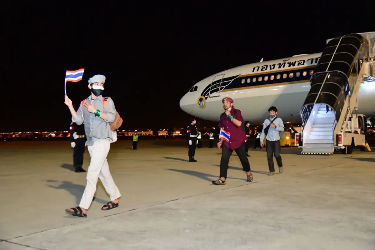 คนไทยชุด 2 จากซูดานถึงไทยแล้ว เหลืออีก 5 คนสุดท้าย