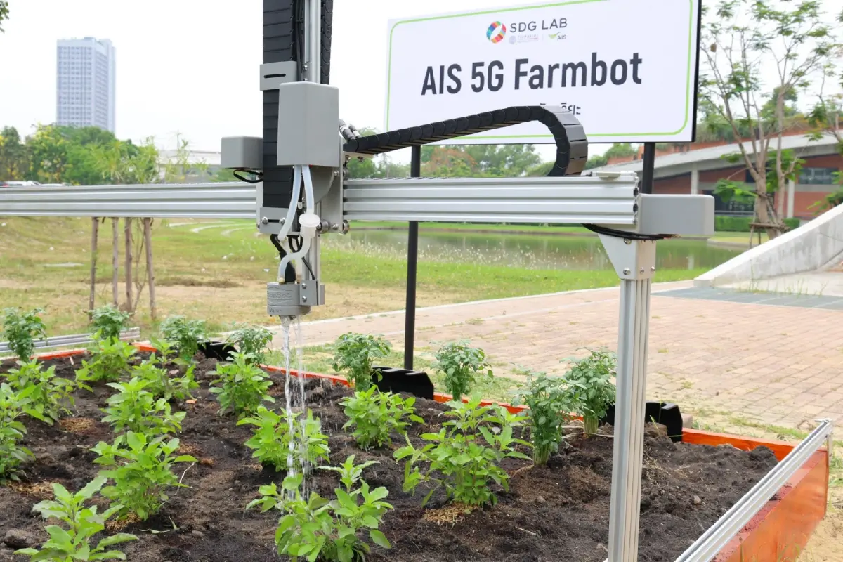 AIS สานต่อความร่วมมือ SDG Lab  นำ 5G พัฒนา AIS 5G Farmbot หุ่นยนต์เกษตรอัจฉริยะ