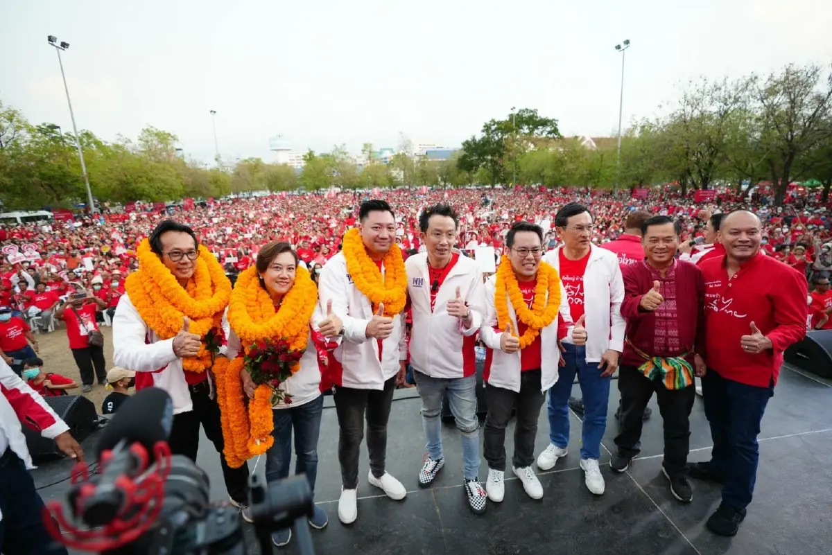 พท.ย้ำเอาชนะเสียง ส.ว. ‘พ่อมดดำ’ ต้องแลนด์สไลด์ 310 เสียงขึ้นไป