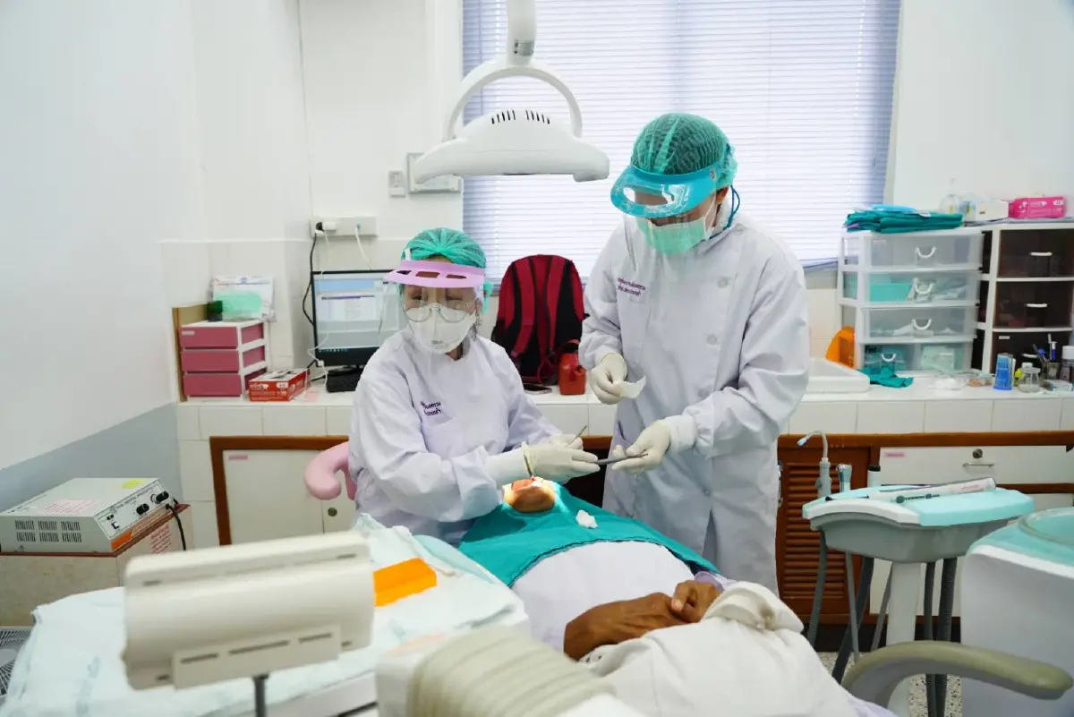 แพทย์อาสาเฉลิมพระเกียรติ ให้บริการประชาชน-พระสงฆ์กว่า 30,000 ราย