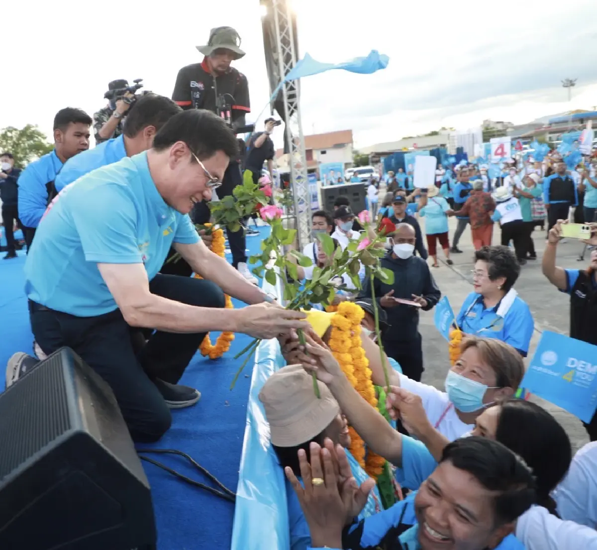 เลือกตั้ง66 : จุรินทร์ ปลุกเลือดสีฟ้าเลือกประชาธิปัตย์9เขตสงขลายกทีม