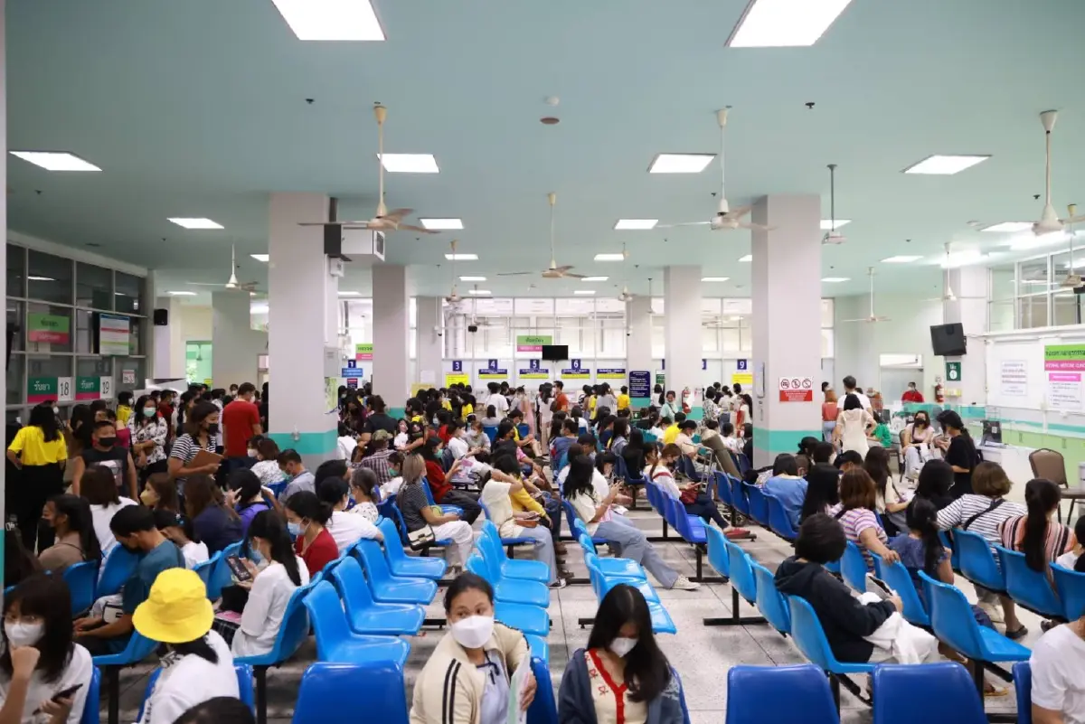 แพทย์อาสาเฉลิมพระเกียรติ ให้บริการประชาชน-พระสงฆ์กว่า 30,000 ราย