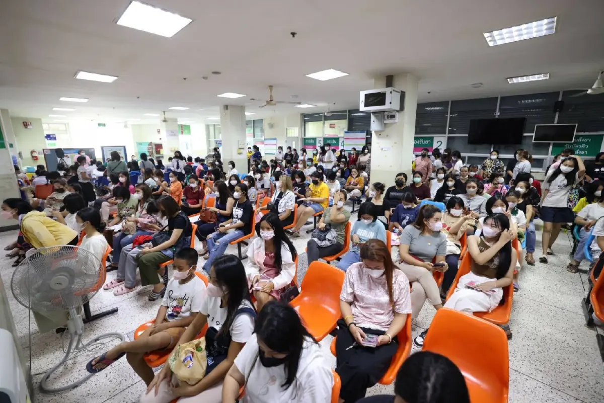 แพทย์อาสาเฉลิมพระเกียรติ ให้บริการประชาชน-พระสงฆ์กว่า 30,000 ราย