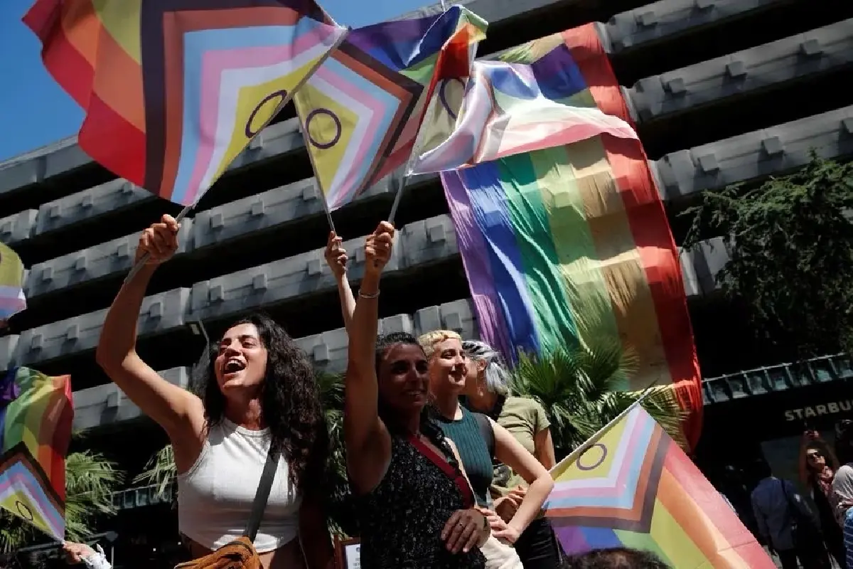 ตำรวจตุรกีควบคุมตัว LGBT 50 คนหลังเดินขบวน Pride ในอิสตันบูล