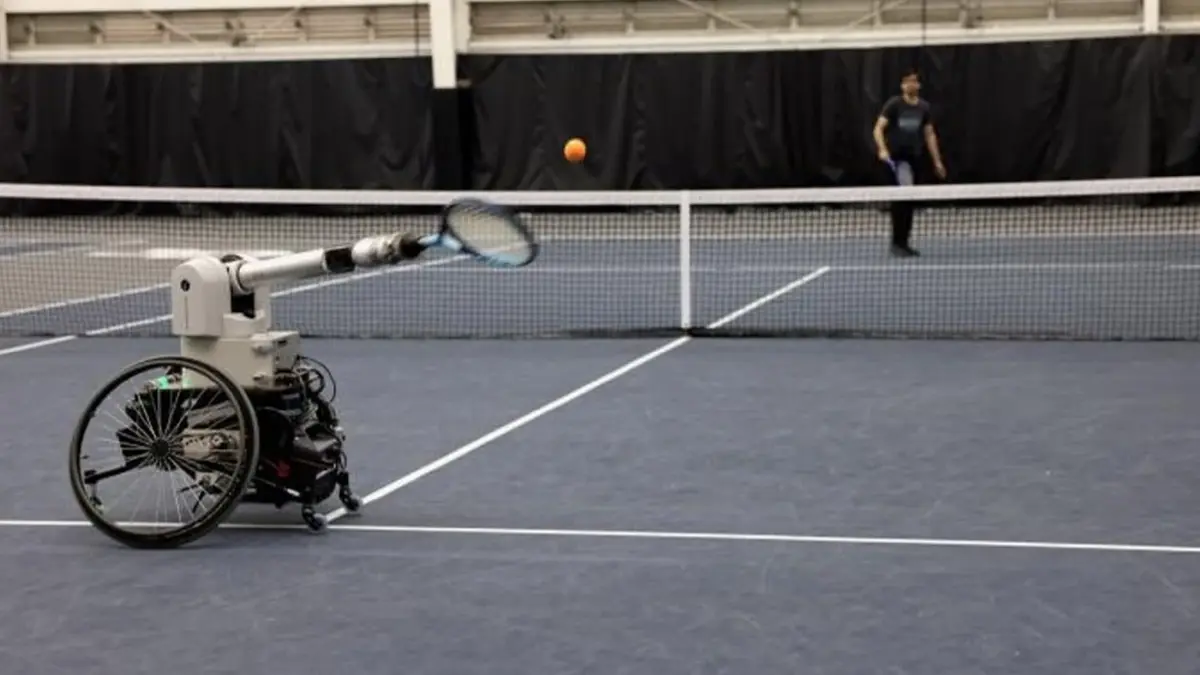 หมดปัญหาไม่มีคนเล่นด้วย ESTHER หุ่นยนต์เทนนิสอัตโนมัติ