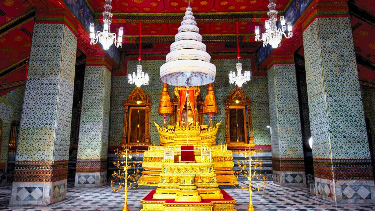 พระที่นั่งอมรินทรวินิจฉัย