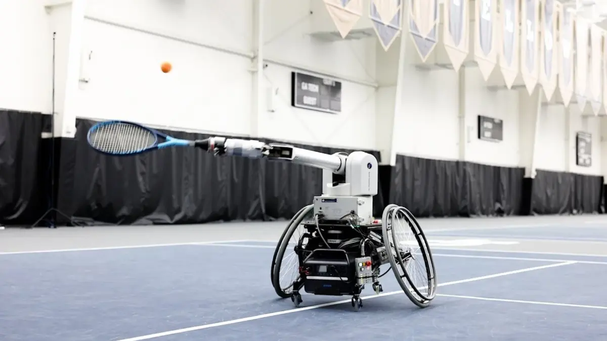 หมดปัญหาไม่มีคนเล่นด้วย ESTHER หุ่นยนต์เทนนิสอัตโนมัติ