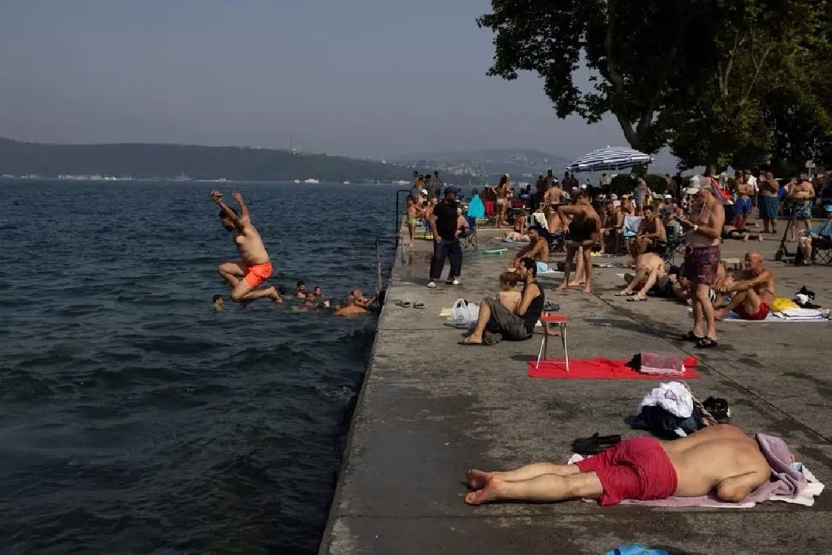 'พายุความร้อน' แผ่ปกคลุมยุโรปตอนใต้ หลายประเทศเตือนผลกระทบด้านสุขภาพ