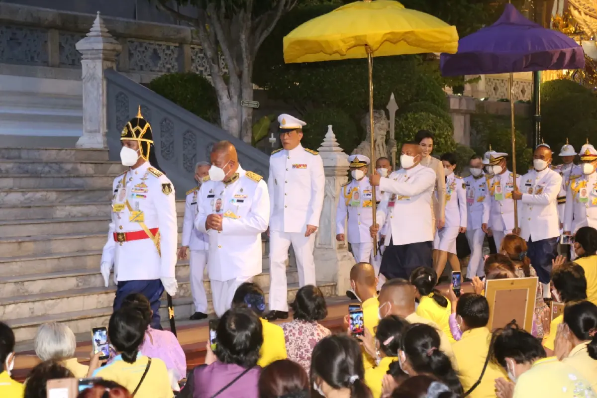 ในหลวง พระราชินี บำเพ็ญพระราชกุศลวันอาสาฬหบูชาและเข้าพรรษา 2566