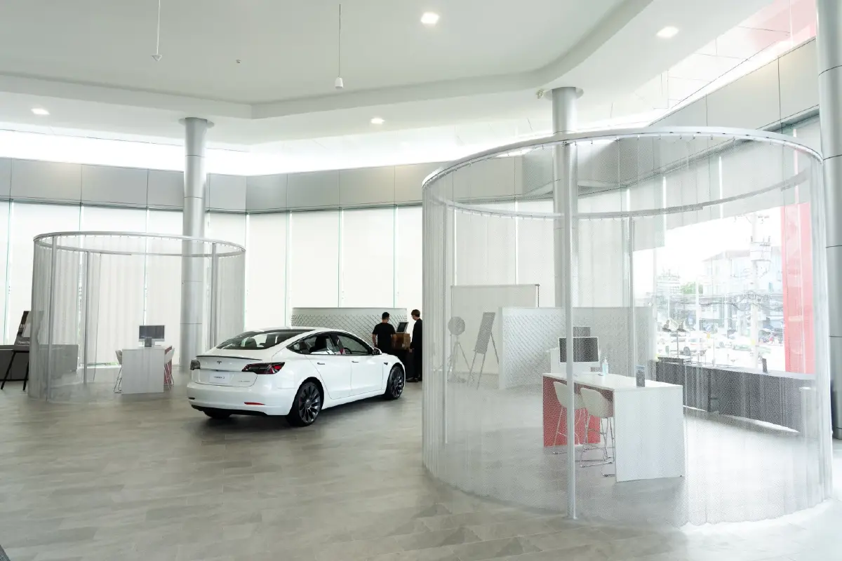Tesla เปิดศูนย์บริการครบวงจรแห่งแรกในไทย เดินหน้าเป้าหมายพลังงานยั่งยืน