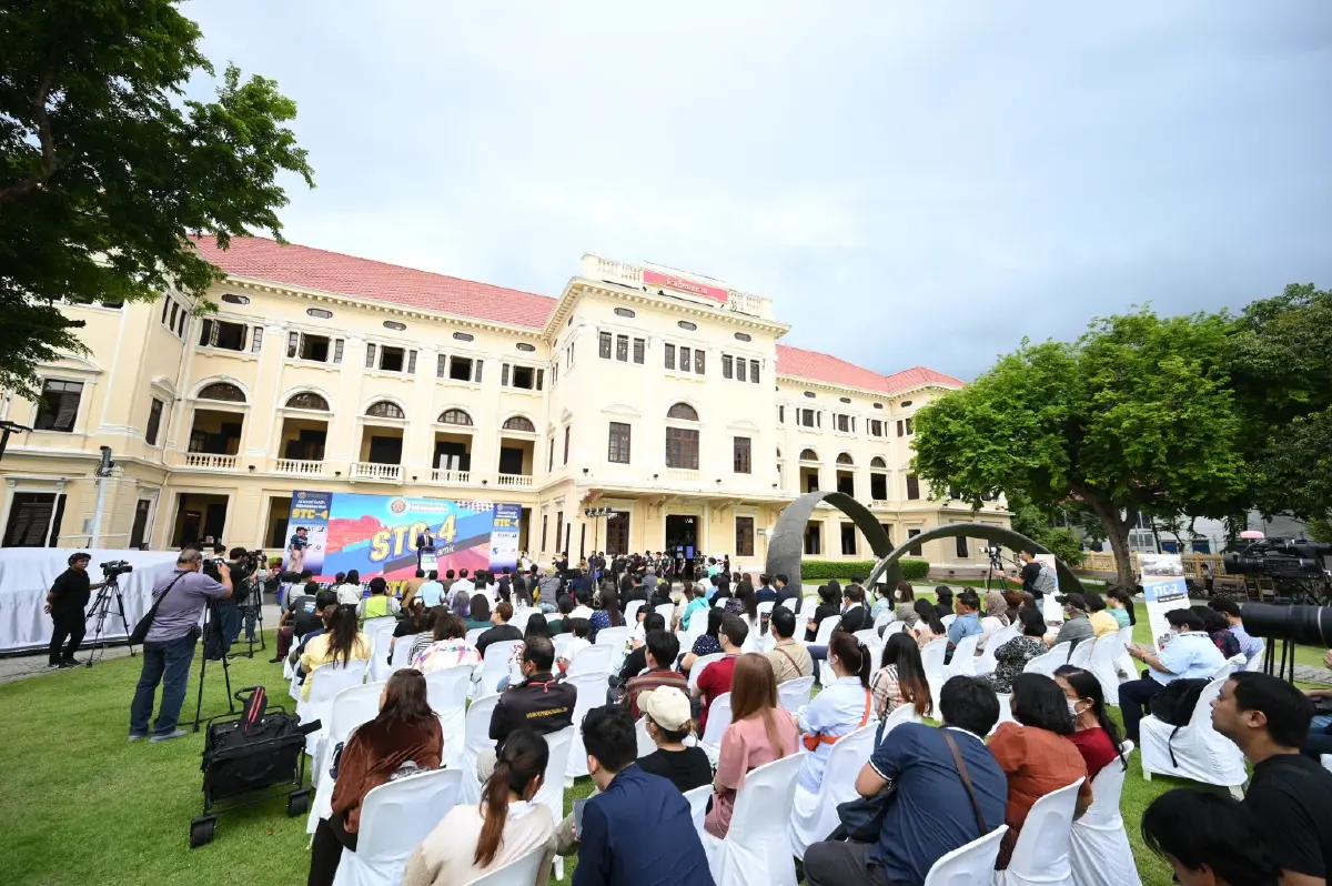 วิทยาลัยเทคโนโลยีสยาม เปิดตัวรถยนต์ไฟฟ้าพลังงานแสงอาทิตย์ฝีมือคนไทย