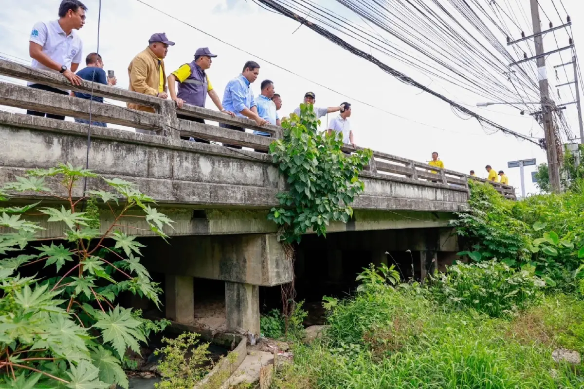 สรรเพชญ ลุยแก้ท่วมซ้ำซาก ห้าแยกน้ำกระจาย สงขลา