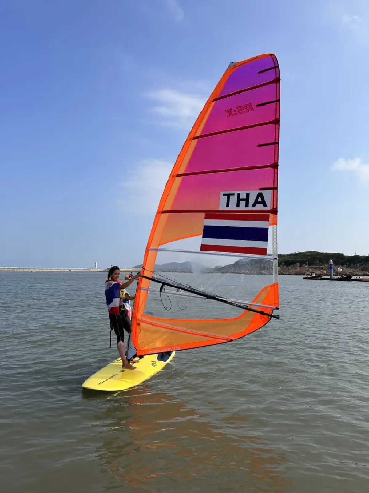 ทัพนักกีฬาไทยเก็บเพิ่มอีก 2 ทอง เอเชียนเกมส์ 2022 จากเทควันโด-วินด์เซิร์ฟ