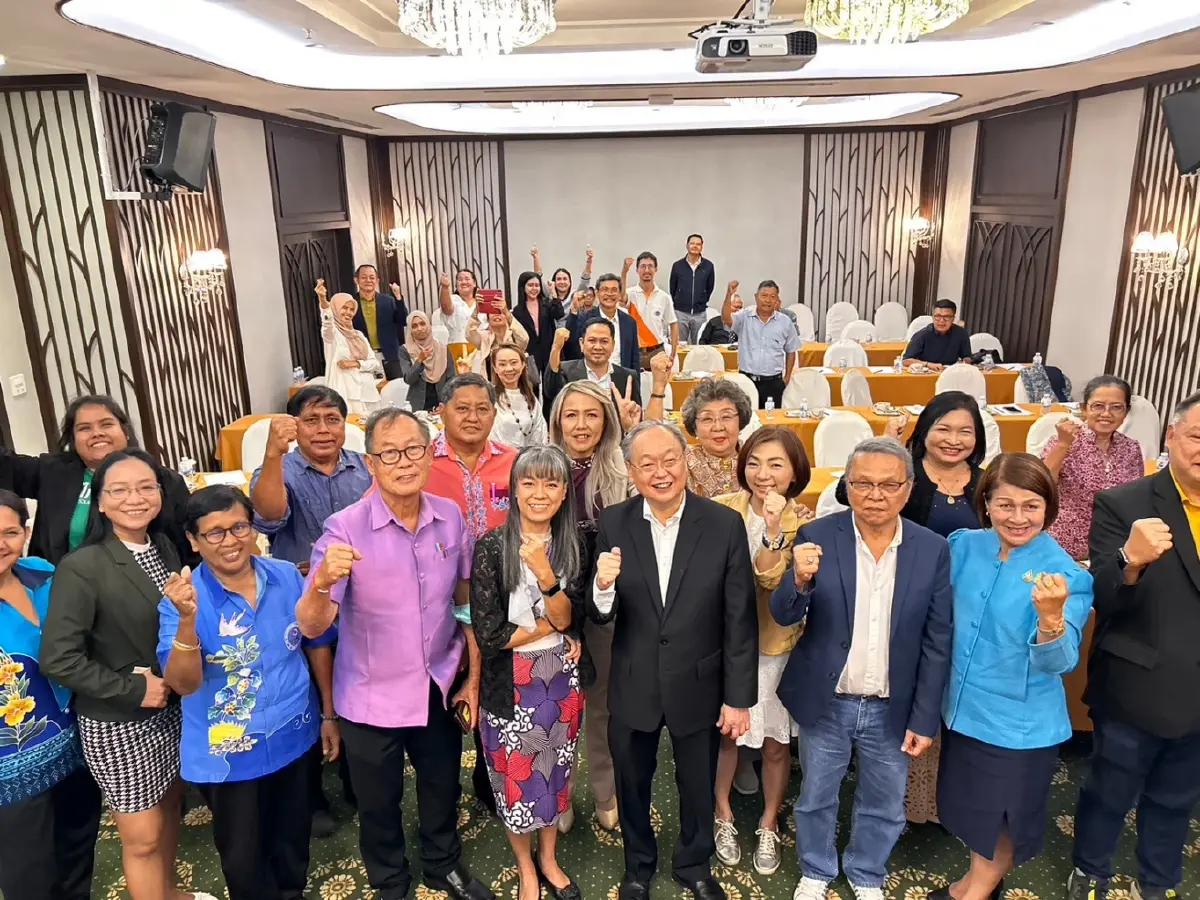 'สนธิรัตน์'ลงพื้นที่นครศรีฯขับเคลื่อนบริษัทประชารัฐรักสามัคคีต่อ