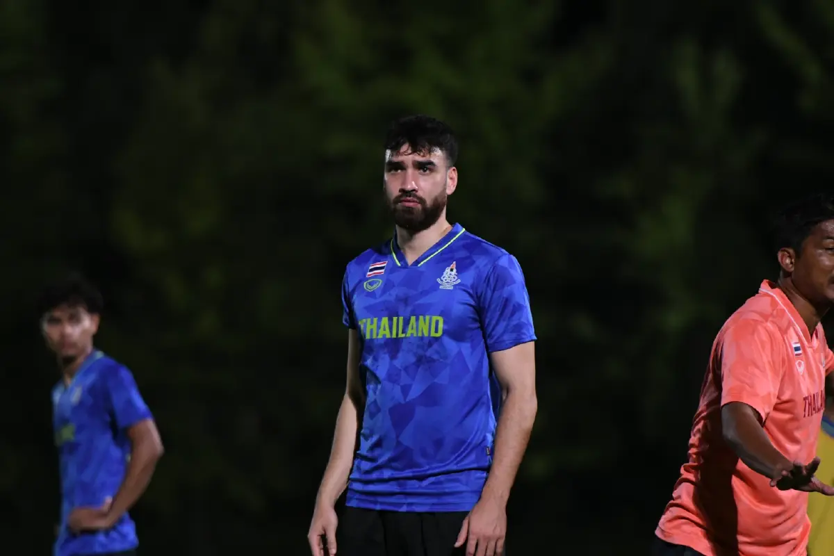 แม็กซิมิเลียน ชไตน์เบาเออร์ กองหลังทีมชาติไทย