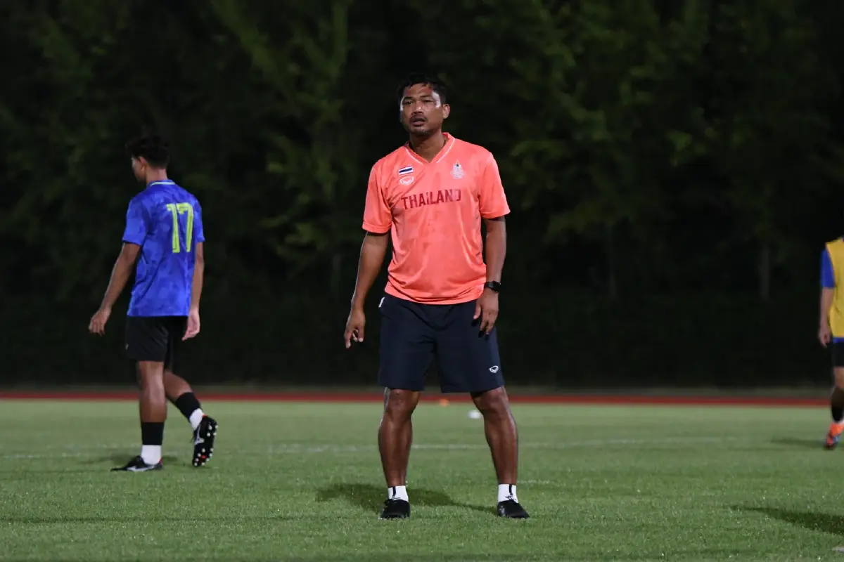 อิสสระ ศรีทะโร หัวหน้าผู้ฝึกสอน ทีมชาติไทยชุดเอเชียน เกมส์