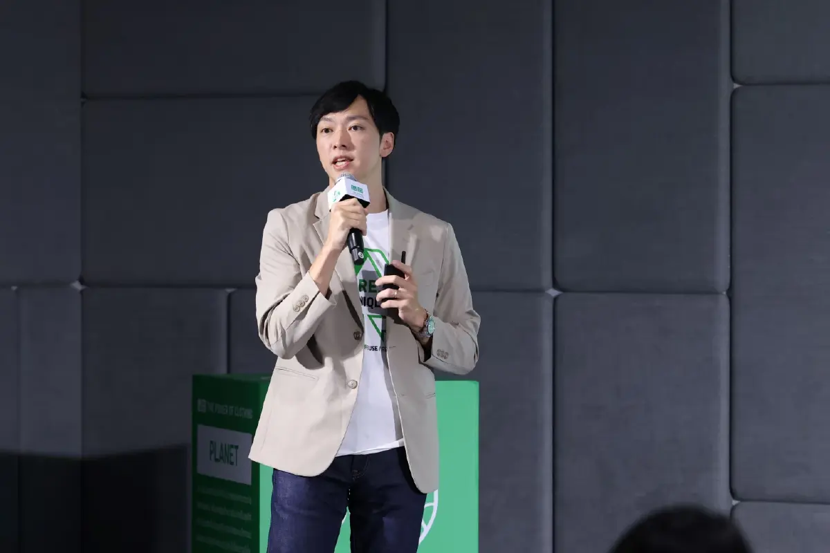 มร. โยชิทาเกะ วาคากุวะ 