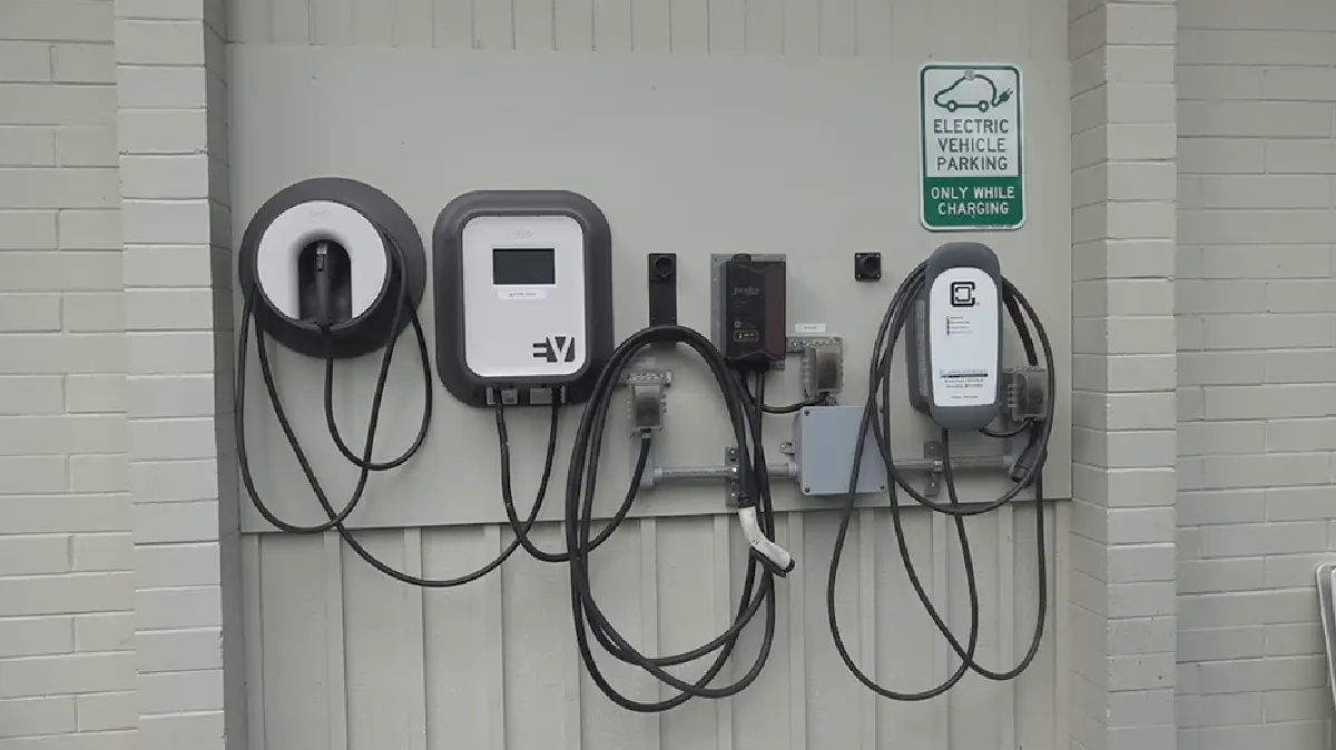 เครื่องชาร์จ EV อัจฉริยะ รองรับการชาร์จรถไฟฟ้าในปัจจุบันยันอนาคต