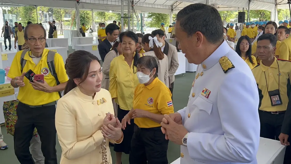 'นายกฯเศรษฐา'นำครม.ทำบุญตักบาตร'วันนวมินทรมหาราช'