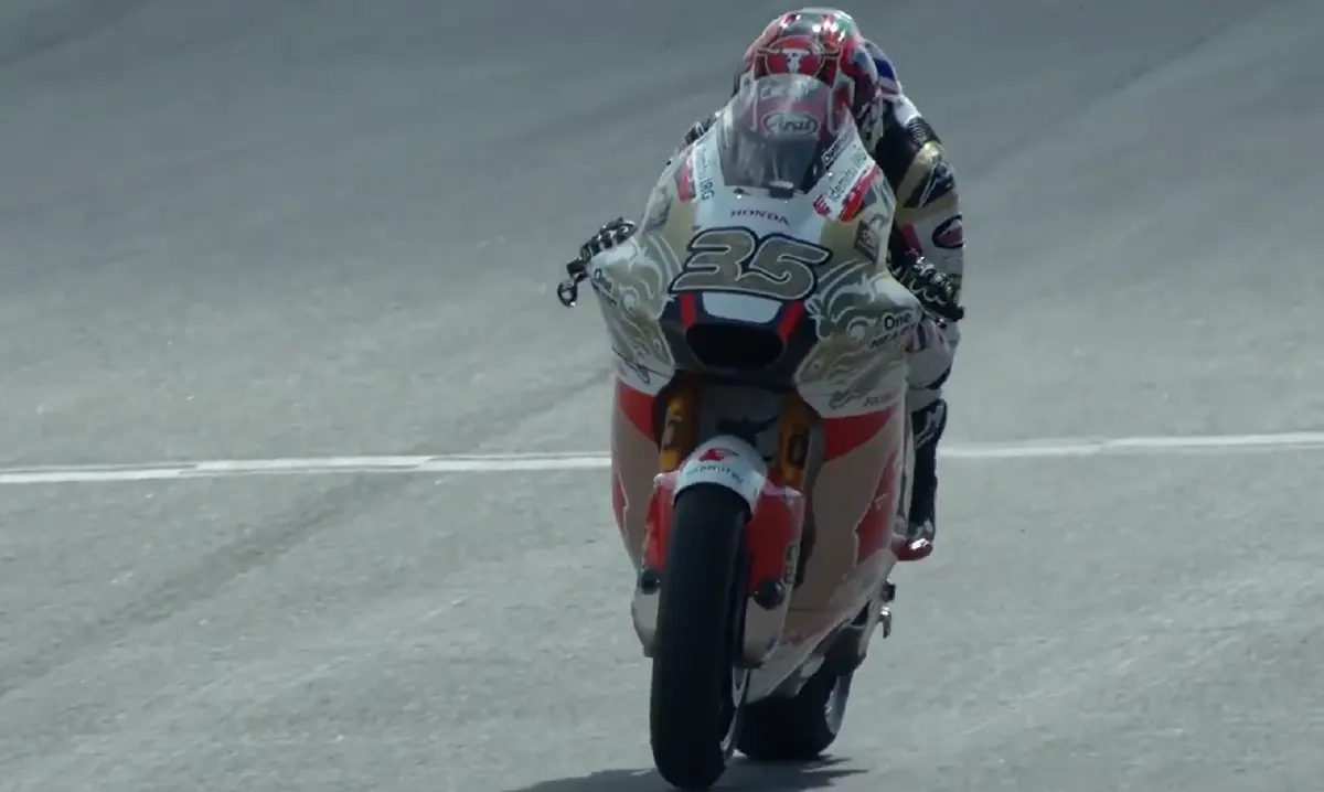 "สมเกียรติ จันทรา" ยกระดับความเร็ว ซ้อมรอบ 2 จบที่อันดับ 4 Moto2 จ.บุรีรัมย์