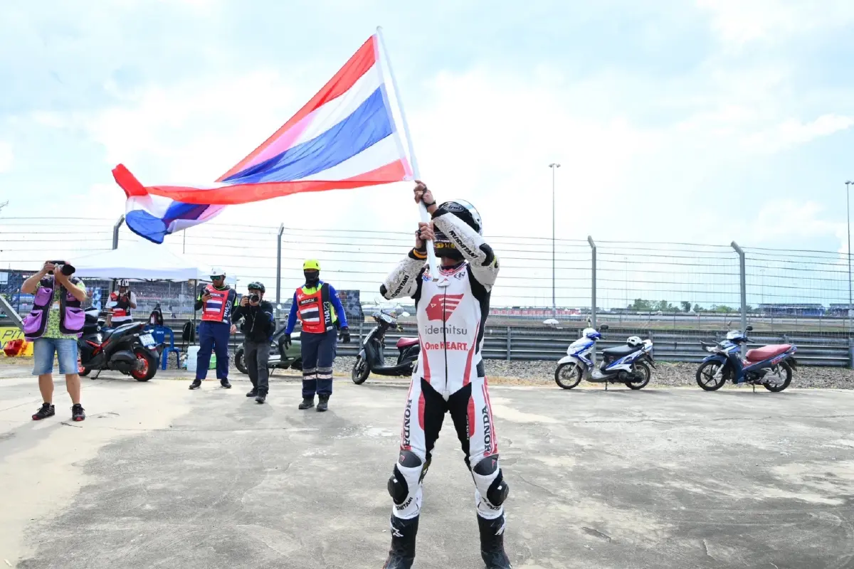 ก้อง สมเกียรติ จันทรา จบที่ 3 โมโตทู ไทย กรังด์ ปรีซ์ คว้าโพเดียม โฮมเรซ ครั้งแรก