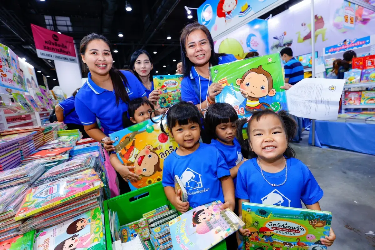 มอบทุนหนังสือให้ 13 พื้นที่ด้อยโอกาสปลุกสังคมไทยรักการอ่าน